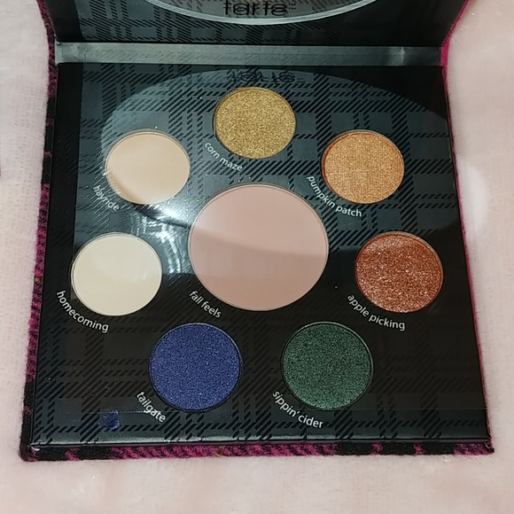 💝FIRM! NWT TARTE FALL FEELS EYESHADOW PALETTE LIMITED EDITION - Picture 8 of 10